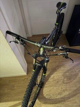 Bicicleta Scott Scale 950 29”
