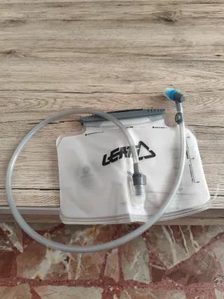 Riñonera hidratación Leatt Core 1.5 3L