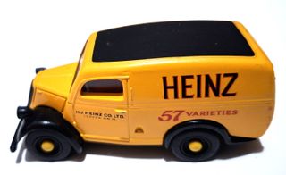 Modellino Ford E83W Van Heinz 1950 1:43