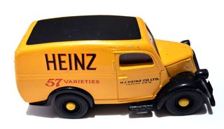 Modellino Ford E83W Van Heinz 1950 1:43