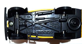 Modellino Ford E83W Van Heinz 1950 1:43