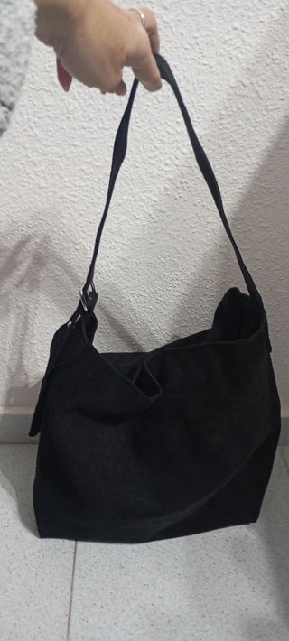 Bolso de piel negro
