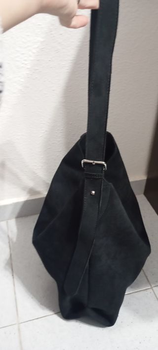 Bolso de piel negro