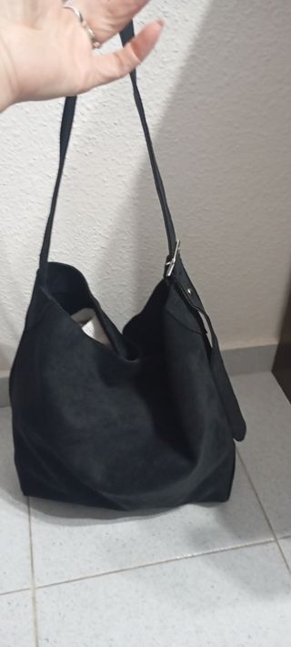 Bolso de piel negro