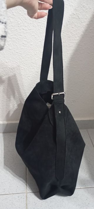 Bolso de piel negro