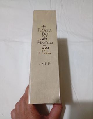 Libro Tratado nuevamente de los riñones