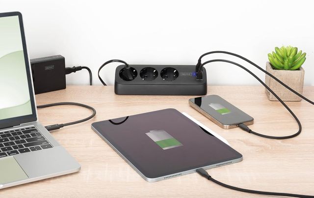 DIGITUS Regleta 3xSchuko 2x USB-A 1x USB-C Negro