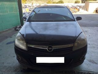Paragolpes trasero opel astra gtc cosmo 303233