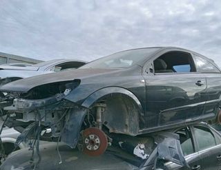 Paragolpes trasero opel astra gtc cosmo 303233