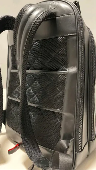 Mochila grande de piel original Montblanc.