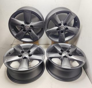 Juego de Llantas para Nissan 5 tornillos R16