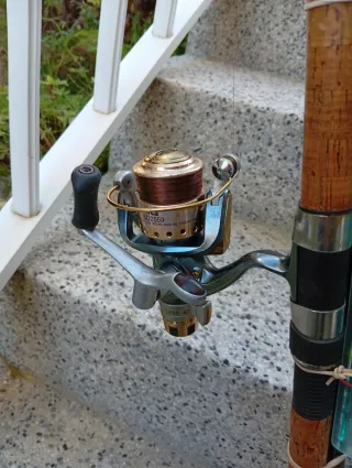 Cana de pesca inglesa Shimano com carreto Tica