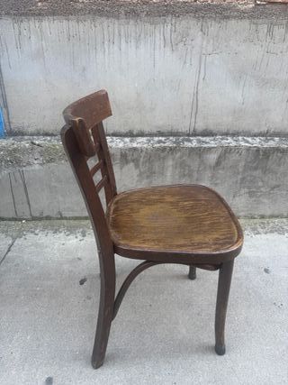 25 Sillas Thonet Madera Marrón
