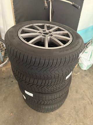 Llantas 18” Volvo con Neumáticos