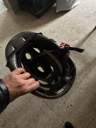 Casco de bicicleta morado