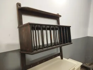 Platero antiguo de madera