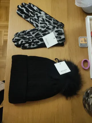 Gorro y guantes Mulaya a estrenar.