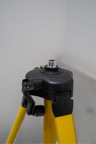 Trípode Nivel Láser HILDA