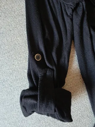 Maglia nera con rouches