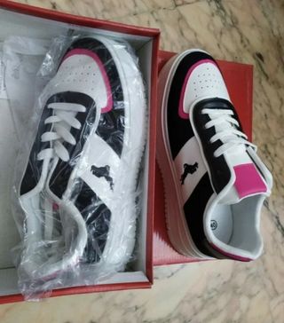 Scarpe nuove taglia 40