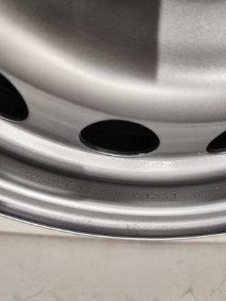 Llanta de chapa de 16 pulgadas Peugeot Citroën
