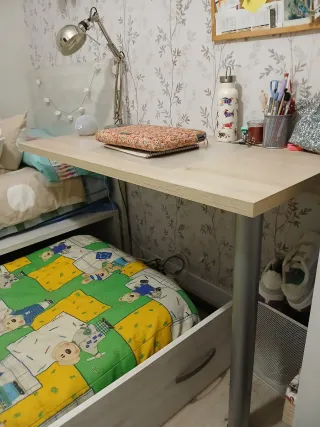 Escritorio madera con pata metálica regulable