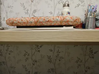 Escritorio madera con pata metálica regulable