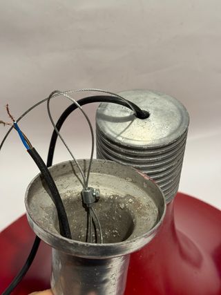 Lampadario rosso metallo