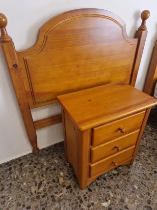Juego habitación madera de pino camas 90