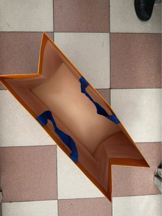 Busta shopping Louis Vuitton arancione