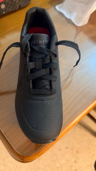 Tenis Skechers Negros