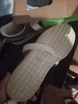 Zapatillas Puma Beige y Negro