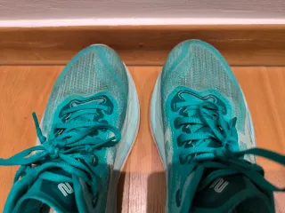 Zapatillas running Asics grises y turquesa