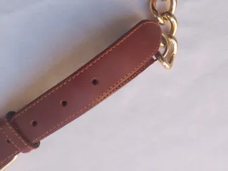 Cintura pelle con catena dorata
