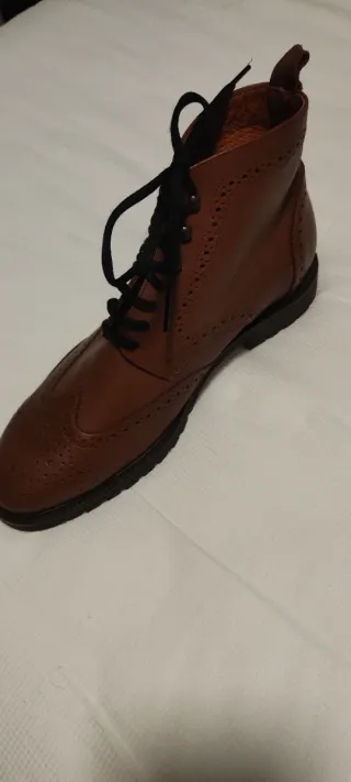 Botín piel Victorio&Luchino marrón