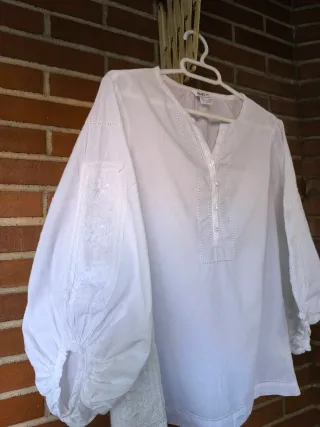 Blusa blanca bordada
