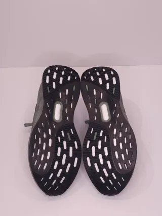 Adidas Ultraboost 5 Verde caqui Talla 43 Nuevas