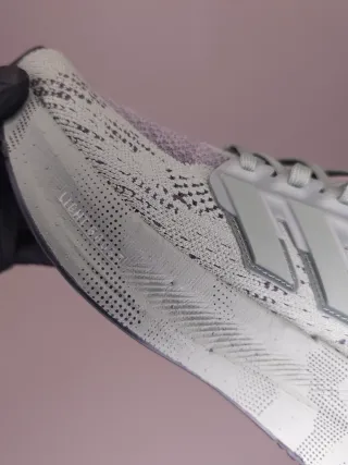 Adidas Ultraboost 5 Verde caqui Talla 43 Nuevas