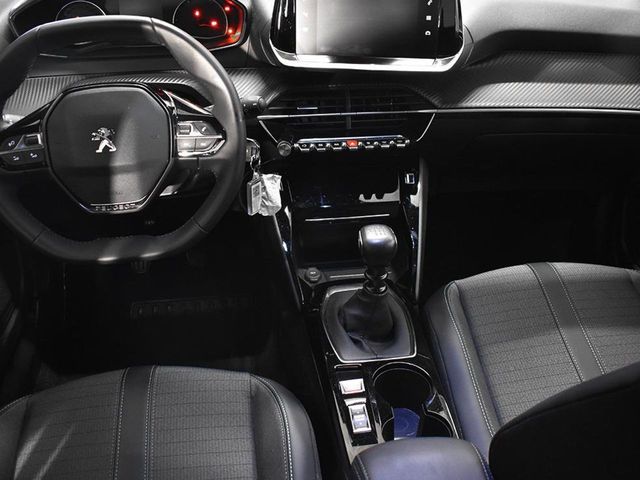 Peugeot 2008 1.2 100CV Allure