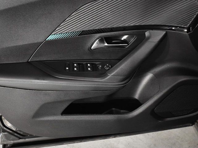 Peugeot 2008 1.2 100CV Allure