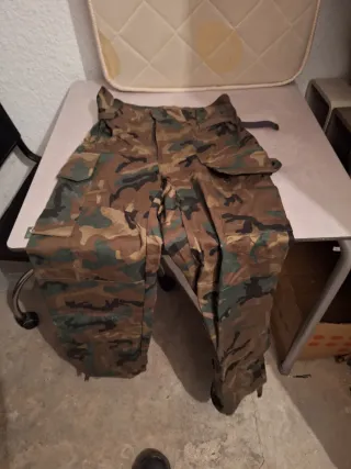 Uniforme militar camuflaje