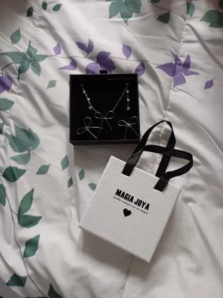 Conjunto Collar y Pendientes Lazo Plata