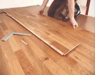 MONTADOR DE PARQUET INSTALADOR CARPINTERO