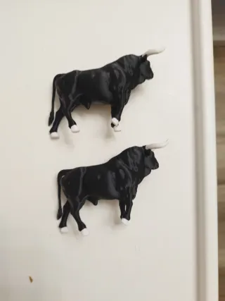 2 Toros Negros Decorativos
