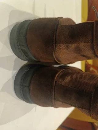 Botas de ante marrones