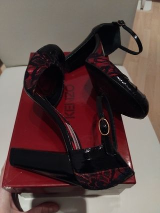 Zapatos Kenzo tacón negro y rojo