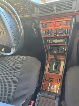 Mercedes-Benz Clase E 1994