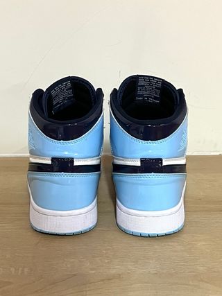 Nike Jordan 1 Retro High.