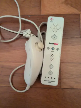 Mando Wii y Nunchuk GameStop