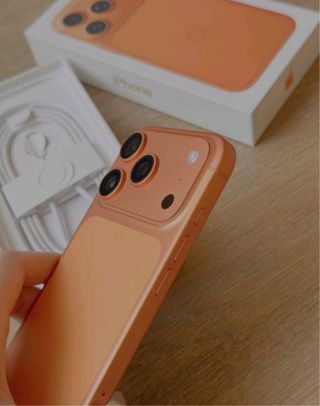 iPhone 17 Pro Max Naranja